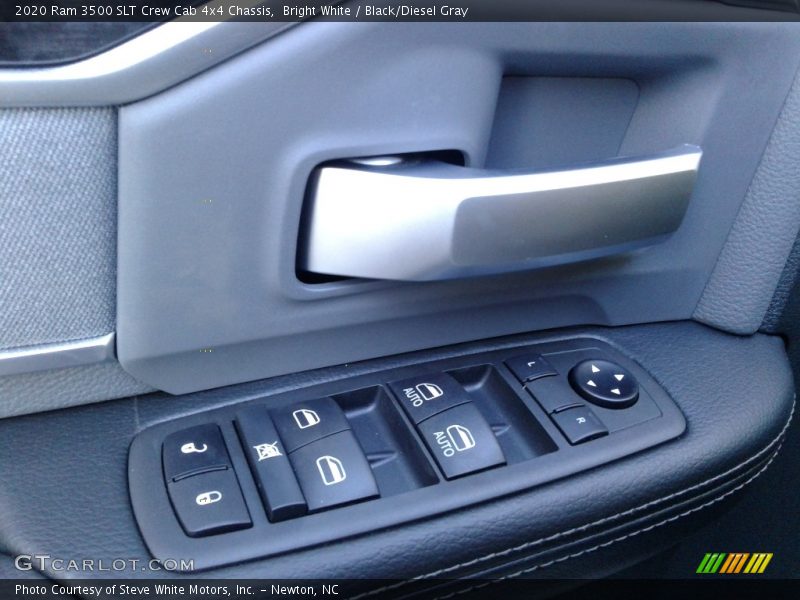 Bright White / Black/Diesel Gray 2020 Ram 3500 SLT Crew Cab 4x4 Chassis