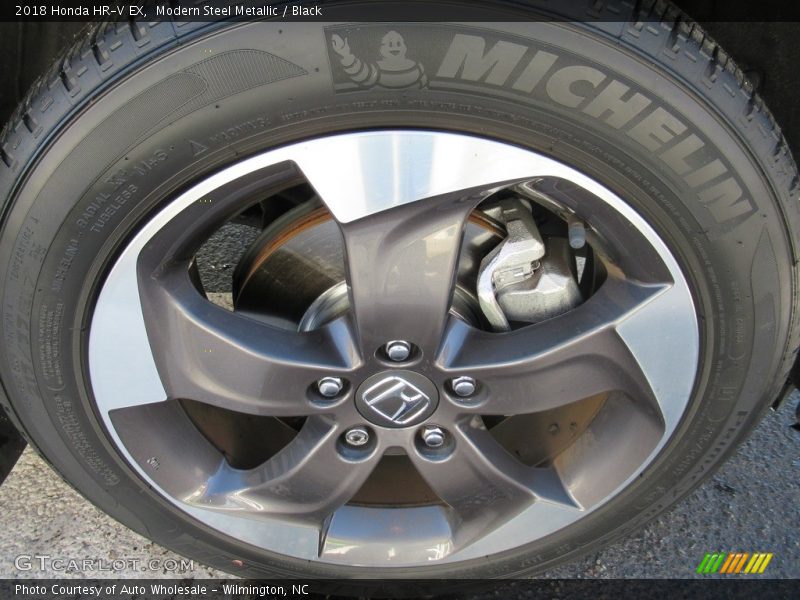 Modern Steel Metallic / Black 2018 Honda HR-V EX