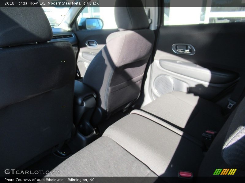 Modern Steel Metallic / Black 2018 Honda HR-V EX