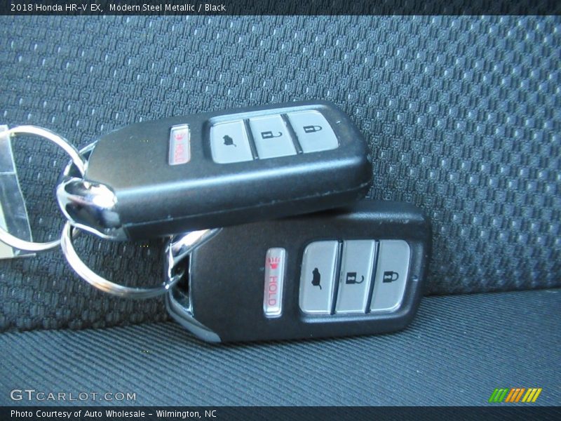 Modern Steel Metallic / Black 2018 Honda HR-V EX