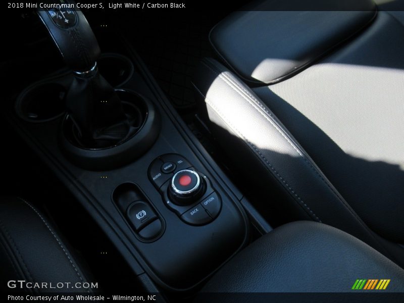 Light White / Carbon Black 2018 Mini Countryman Cooper S