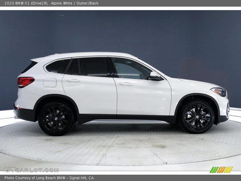 Alpine White / Oyster/Black 2020 BMW X1 sDrive28i