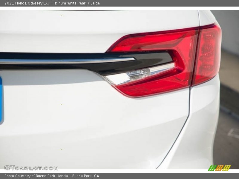 Platinum White Pearl / Beige 2021 Honda Odyssey EX