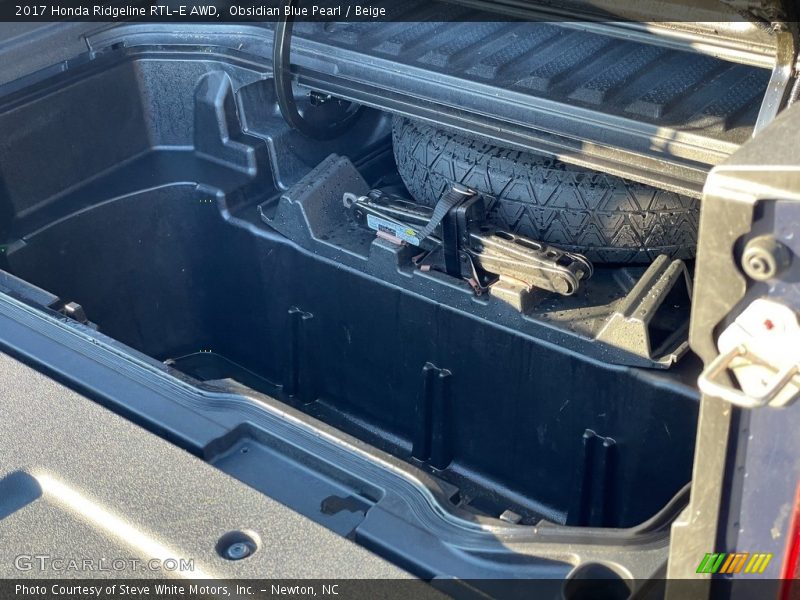 Obsidian Blue Pearl / Beige 2017 Honda Ridgeline RTL-E AWD