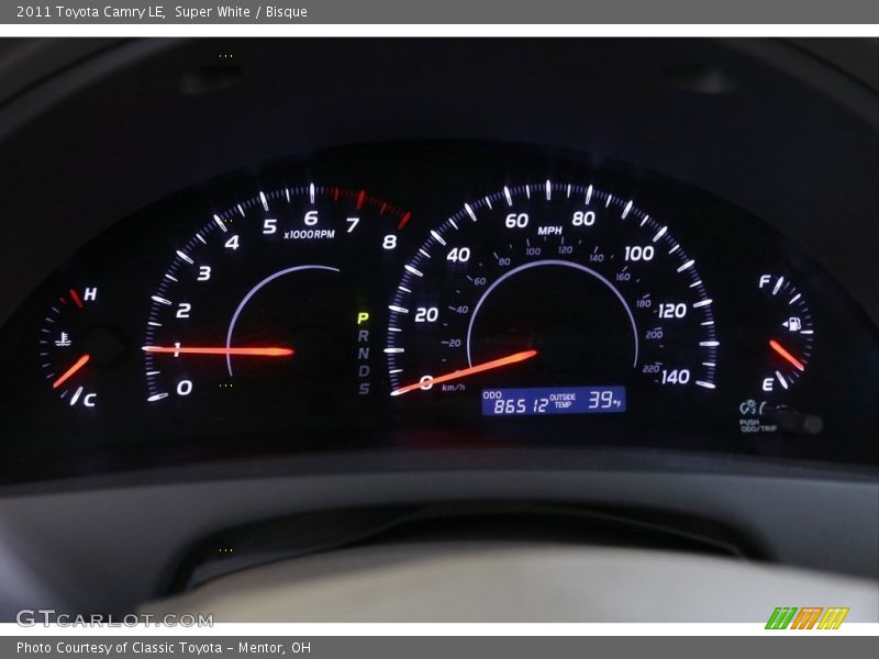 Super White / Bisque 2011 Toyota Camry LE