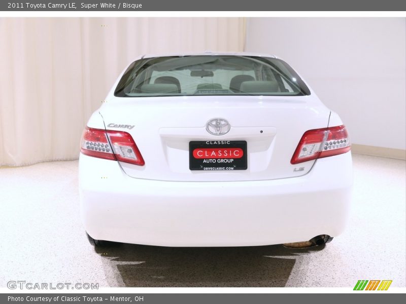 Super White / Bisque 2011 Toyota Camry LE