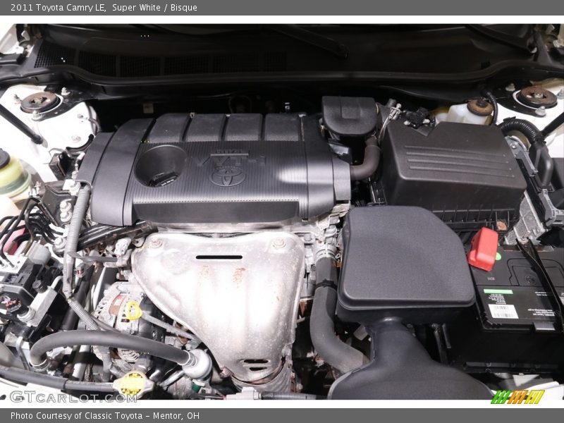 Super White / Bisque 2011 Toyota Camry LE