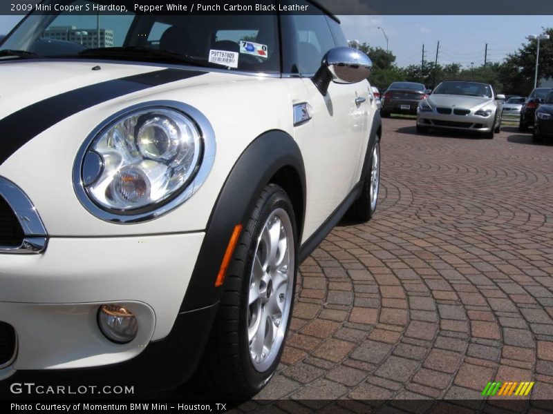 Pepper White / Punch Carbon Black Leather 2009 Mini Cooper S Hardtop