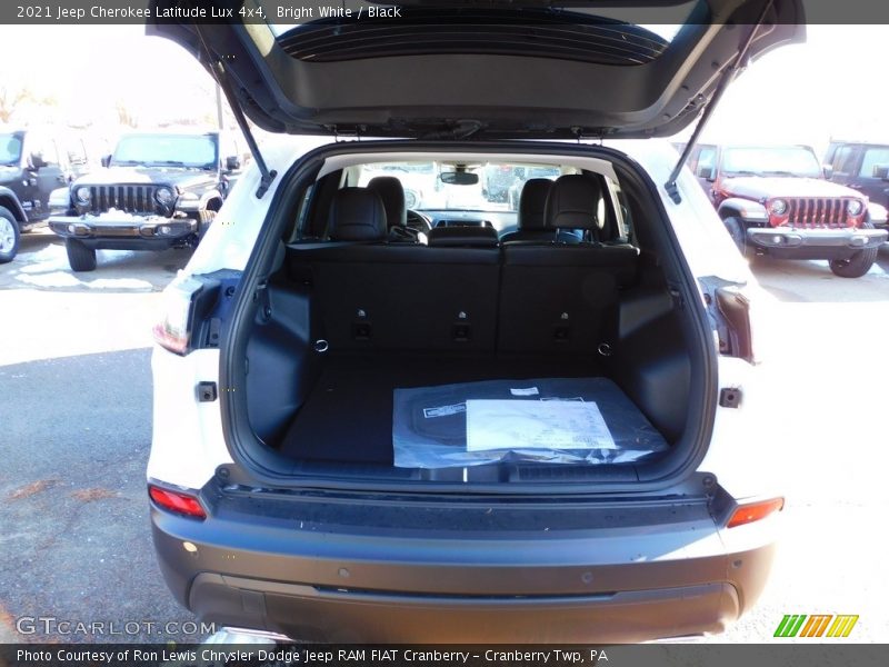 Bright White / Black 2021 Jeep Cherokee Latitude Lux 4x4