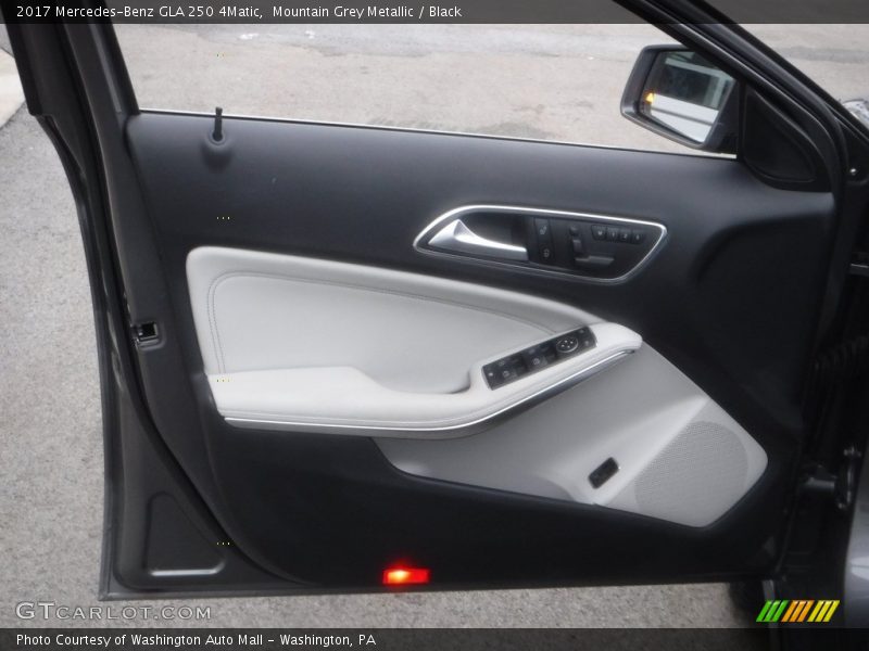 Mountain Grey Metallic / Black 2017 Mercedes-Benz GLA 250 4Matic
