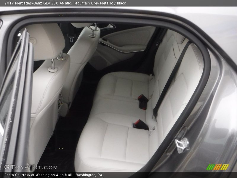 Mountain Grey Metallic / Black 2017 Mercedes-Benz GLA 250 4Matic