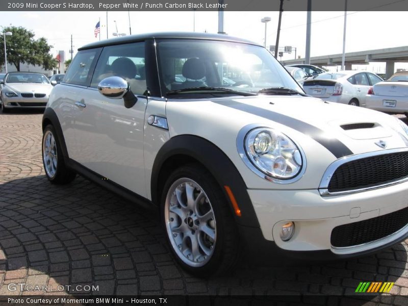 Pepper White / Punch Carbon Black Leather 2009 Mini Cooper S Hardtop