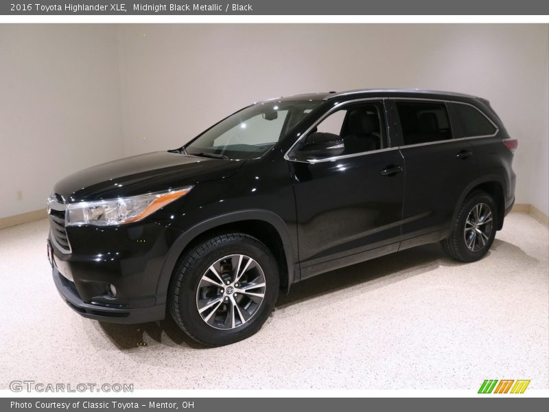 Midnight Black Metallic / Black 2016 Toyota Highlander XLE
