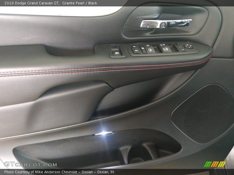 Granite Pearl / Black 2019 Dodge Grand Caravan GT