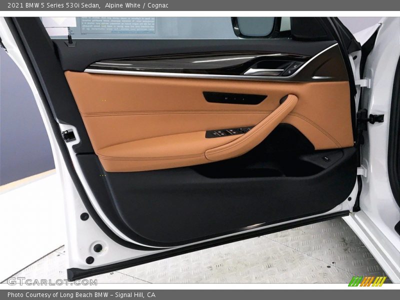 Alpine White / Cognac 2021 BMW 5 Series 530i Sedan