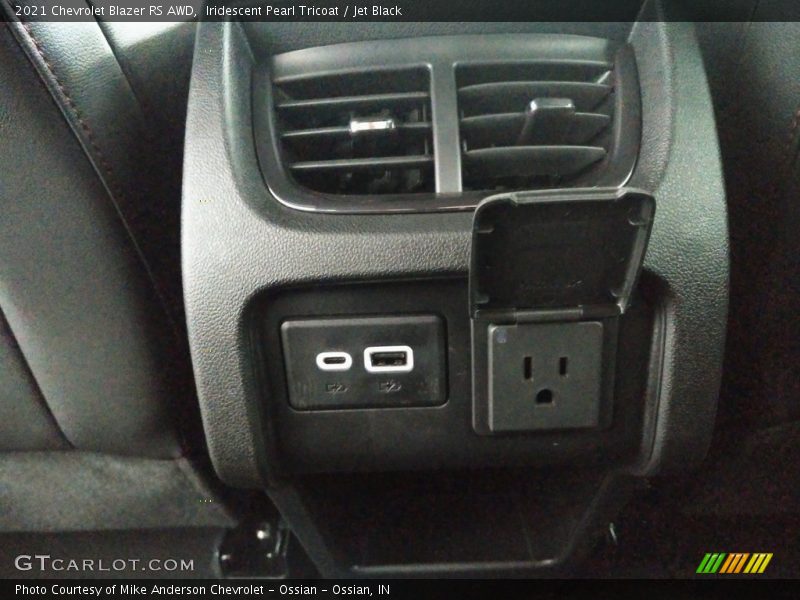 Iridescent Pearl Tricoat / Jet Black 2021 Chevrolet Blazer RS AWD