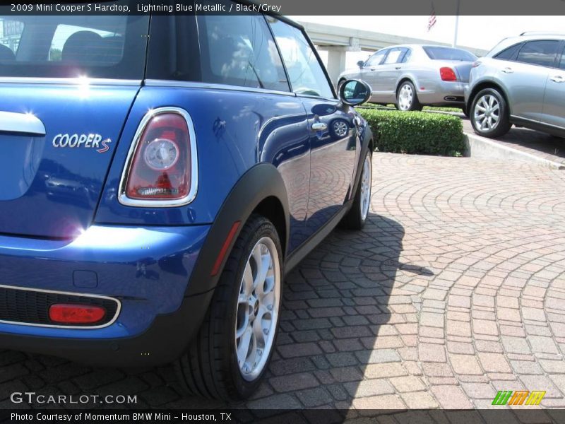 Lightning Blue Metallic / Black/Grey 2009 Mini Cooper S Hardtop