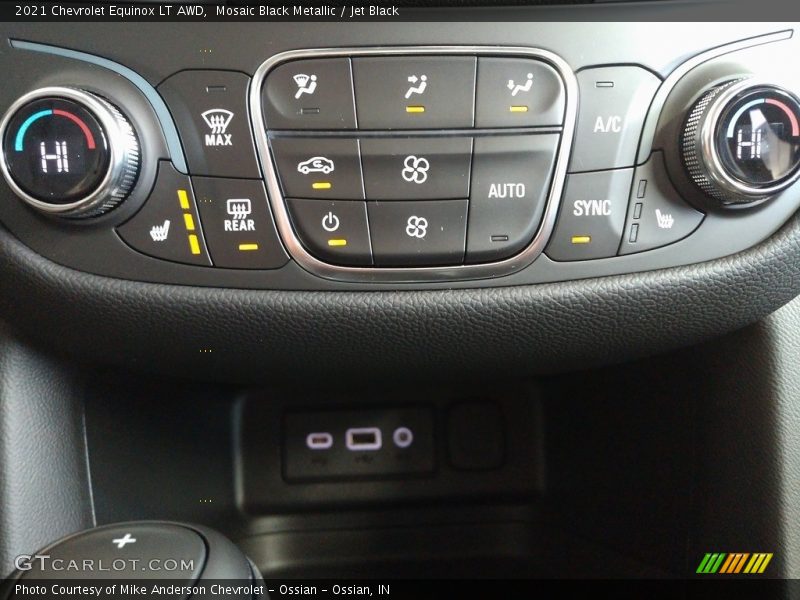 Mosaic Black Metallic / Jet Black 2021 Chevrolet Equinox LT AWD