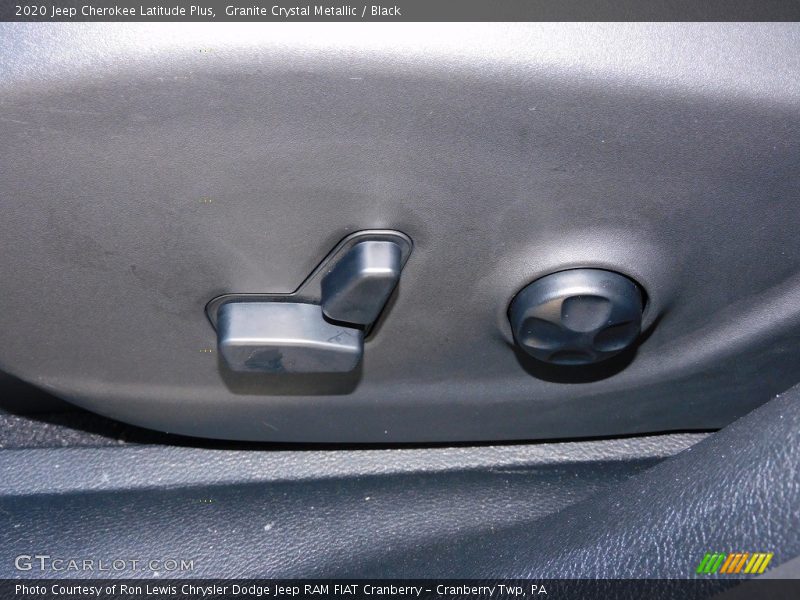Granite Crystal Metallic / Black 2020 Jeep Cherokee Latitude Plus