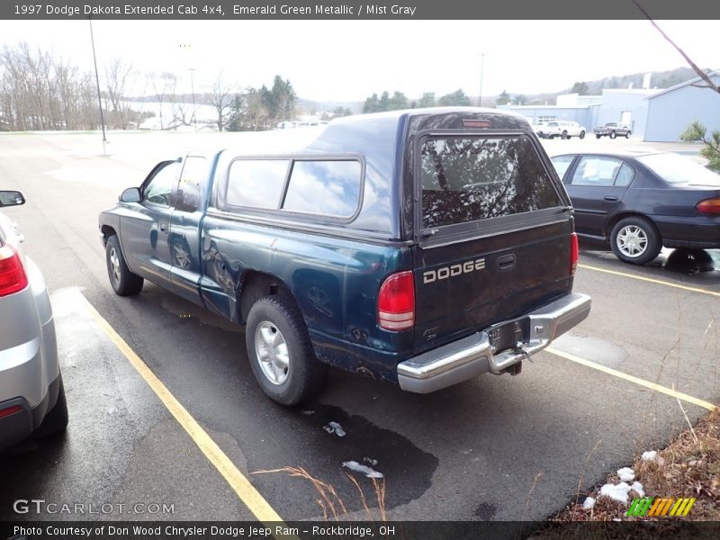 Emerald Green Metallic / Mist Gray 1997 Dodge Dakota Extended Cab 4x4