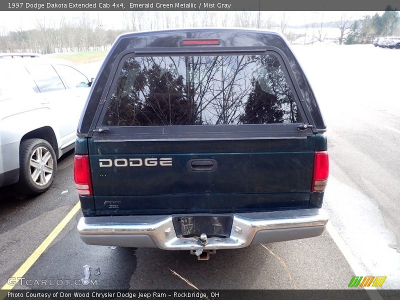 Emerald Green Metallic / Mist Gray 1997 Dodge Dakota Extended Cab 4x4