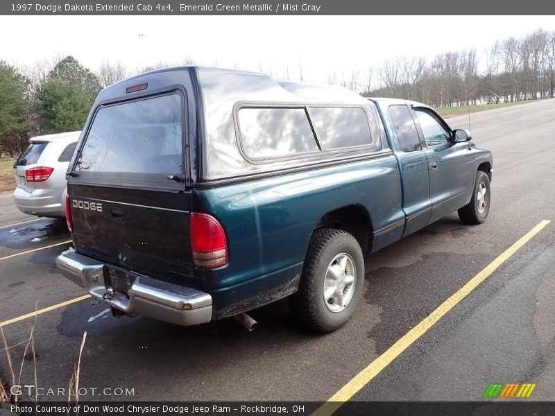 Emerald Green Metallic / Mist Gray 1997 Dodge Dakota Extended Cab 4x4
