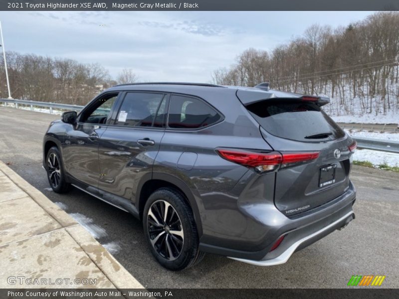 Magnetic Gray Metallic / Black 2021 Toyota Highlander XSE AWD