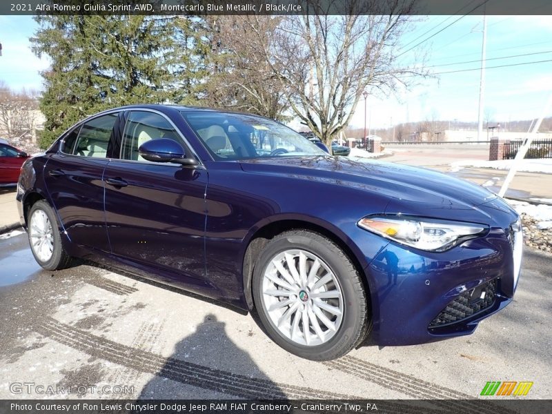 Front 3/4 View of 2021 Giulia Sprint AWD