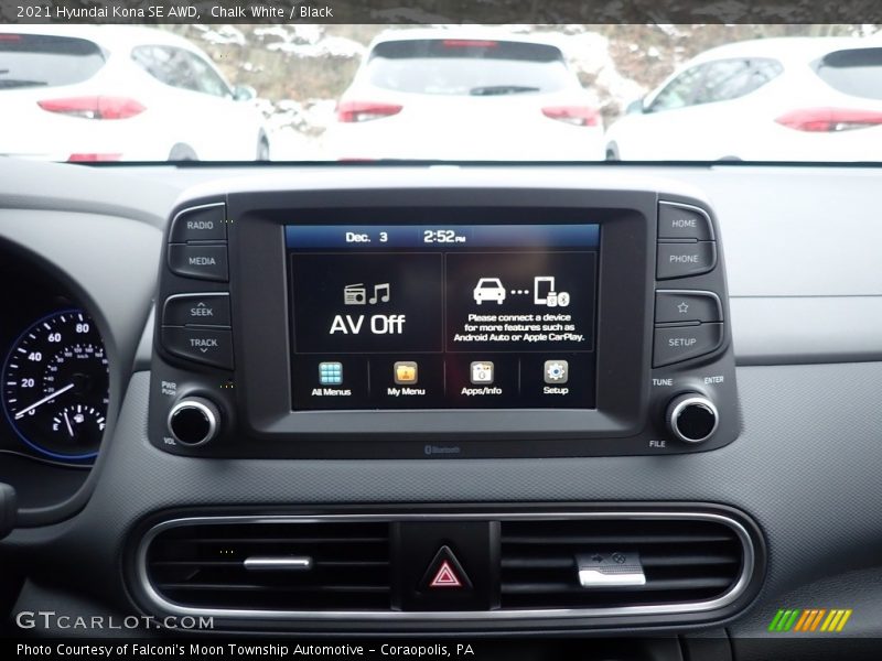 Chalk White / Black 2021 Hyundai Kona SE AWD