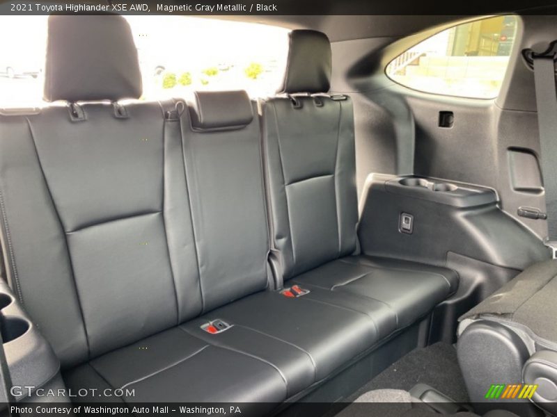 Magnetic Gray Metallic / Black 2021 Toyota Highlander XSE AWD