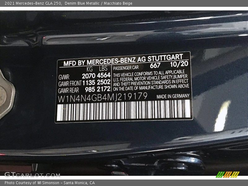 Denim Blue Metallic / Macchiato Beige 2021 Mercedes-Benz GLA 250