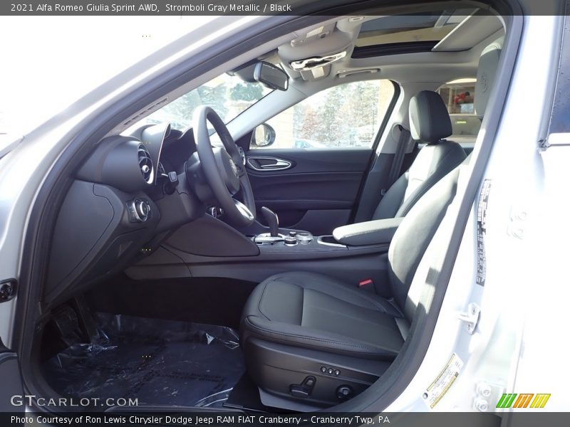 Front Seat of 2021 Giulia Sprint AWD