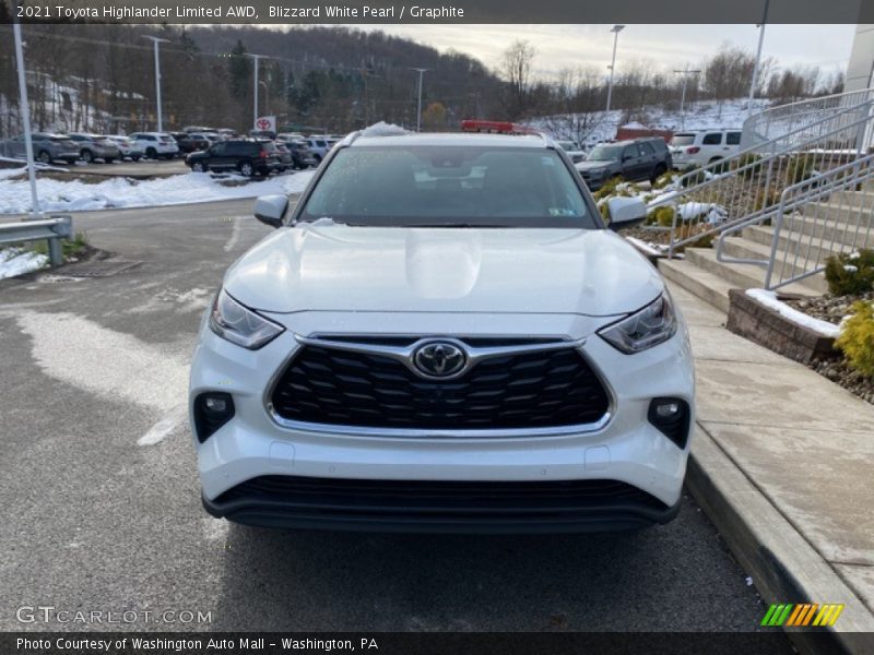 Blizzard White Pearl / Graphite 2021 Toyota Highlander Limited AWD