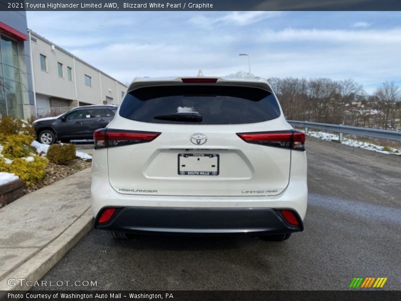 Blizzard White Pearl / Graphite 2021 Toyota Highlander Limited AWD