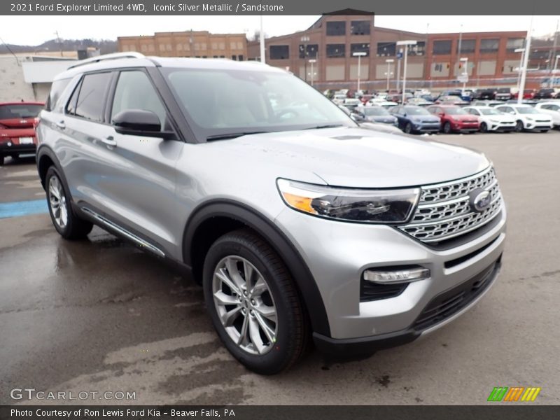 Front 3/4 View of 2021 Explorer Limited 4WD