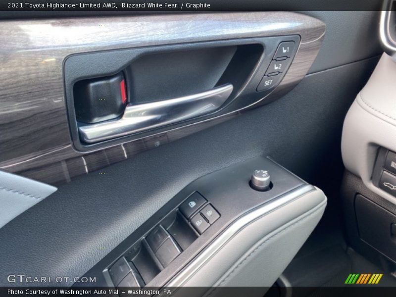 Blizzard White Pearl / Graphite 2021 Toyota Highlander Limited AWD