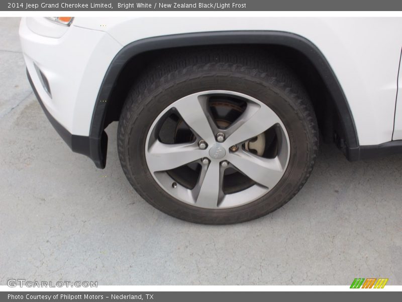 Bright White / New Zealand Black/Light Frost 2014 Jeep Grand Cherokee Limited