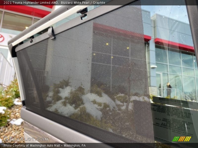 Blizzard White Pearl / Graphite 2021 Toyota Highlander Limited AWD