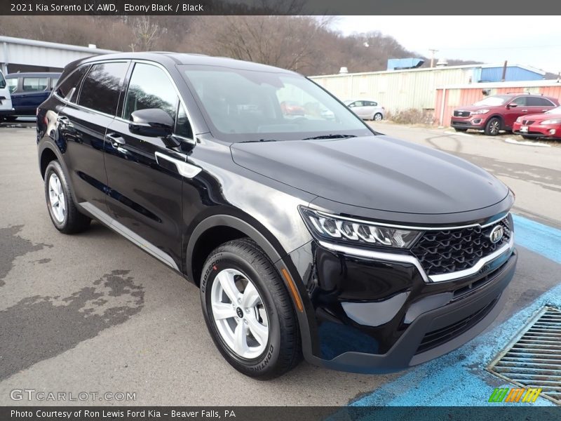 Front 3/4 View of 2021 Sorento LX AWD