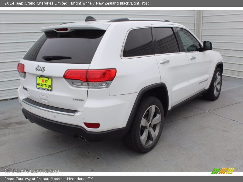 Bright White / New Zealand Black/Light Frost 2014 Jeep Grand Cherokee Limited