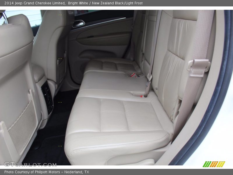 Bright White / New Zealand Black/Light Frost 2014 Jeep Grand Cherokee Limited