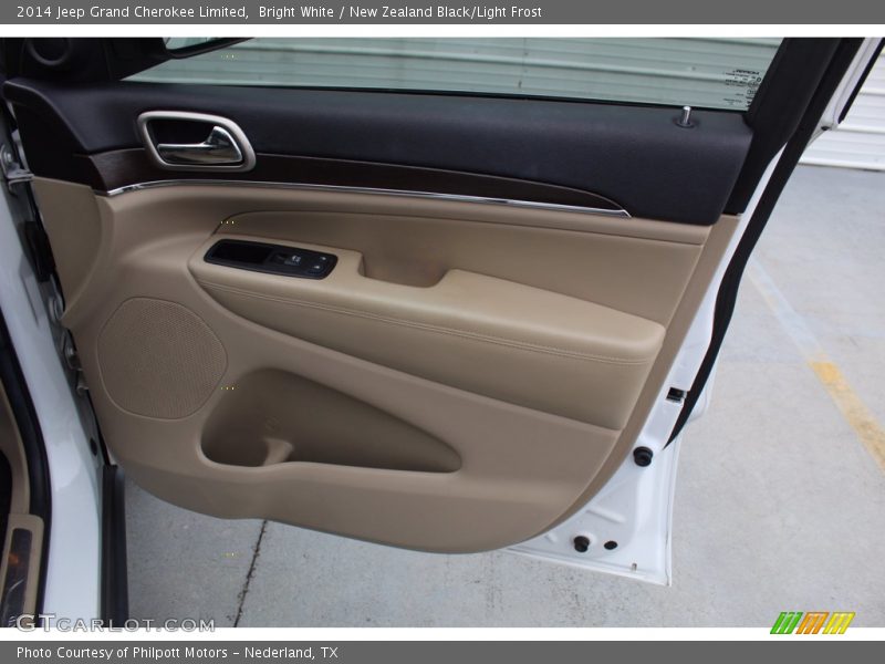 Bright White / New Zealand Black/Light Frost 2014 Jeep Grand Cherokee Limited