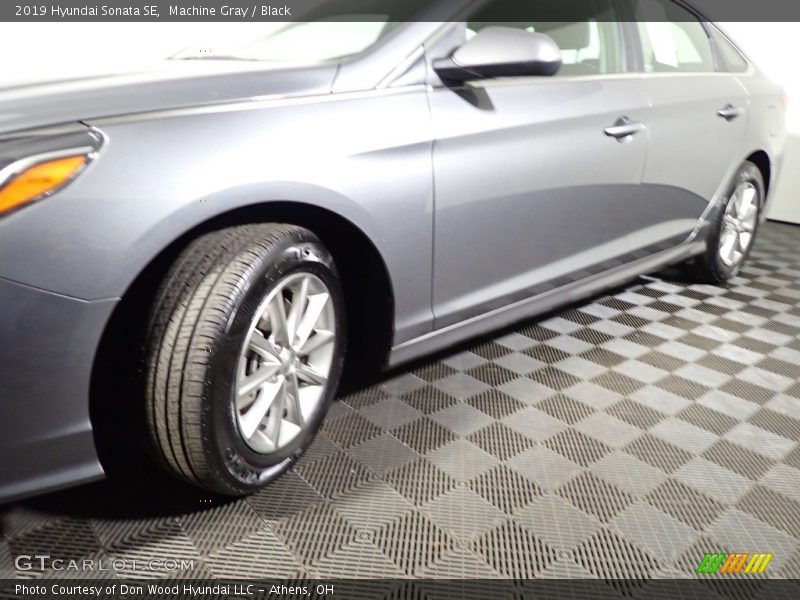 Machine Gray / Black 2019 Hyundai Sonata SE
