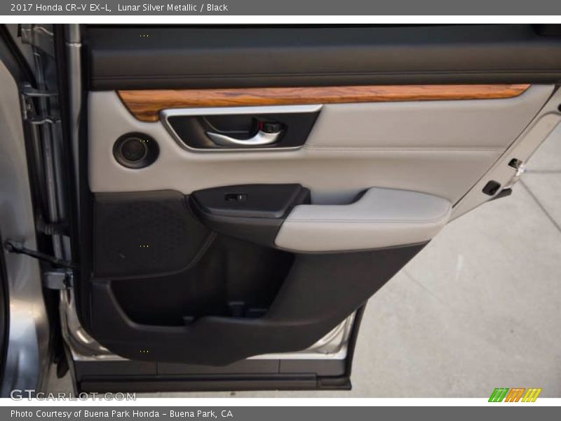 Lunar Silver Metallic / Black 2017 Honda CR-V EX-L