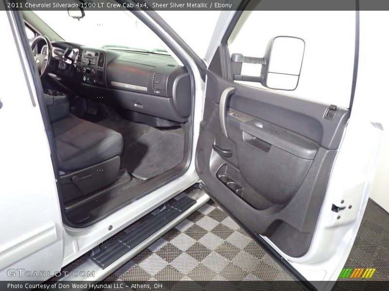 Sheer Silver Metallic / Ebony 2011 Chevrolet Silverado 1500 LT Crew Cab 4x4