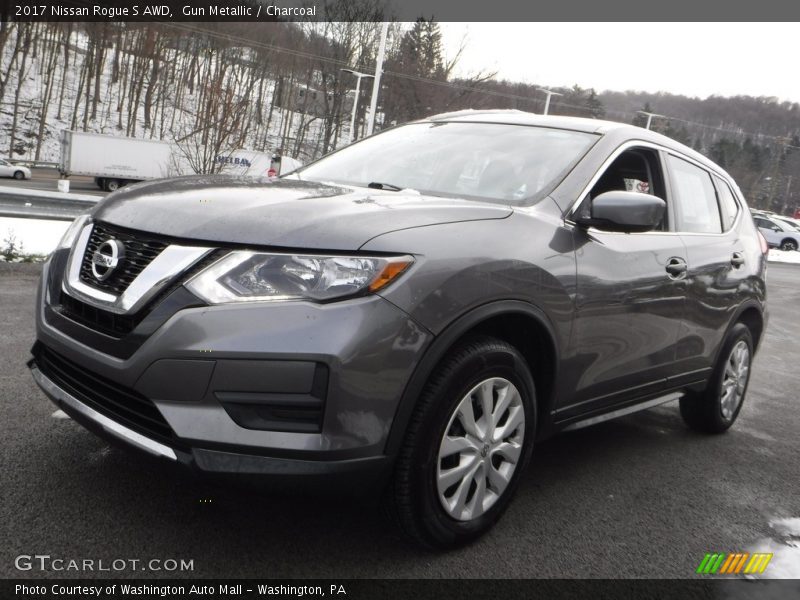 Gun Metallic / Charcoal 2017 Nissan Rogue S AWD