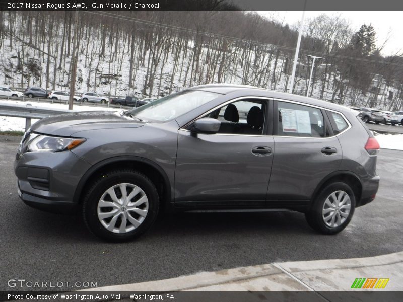 Gun Metallic / Charcoal 2017 Nissan Rogue S AWD