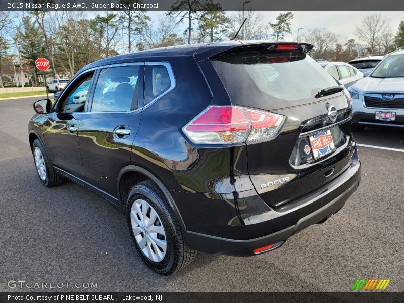 Super Black / Charcoal 2015 Nissan Rogue S AWD