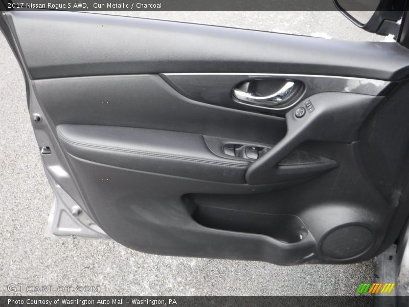 Gun Metallic / Charcoal 2017 Nissan Rogue S AWD