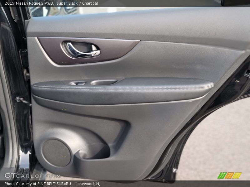 Super Black / Charcoal 2015 Nissan Rogue S AWD